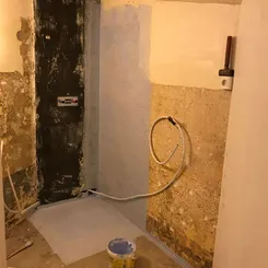 Etat avant l'installation des deux pièces douche et wc séparé